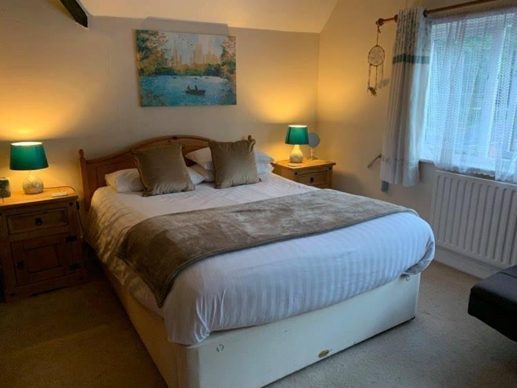Bridge House B&B Coltishall Exteriör bild