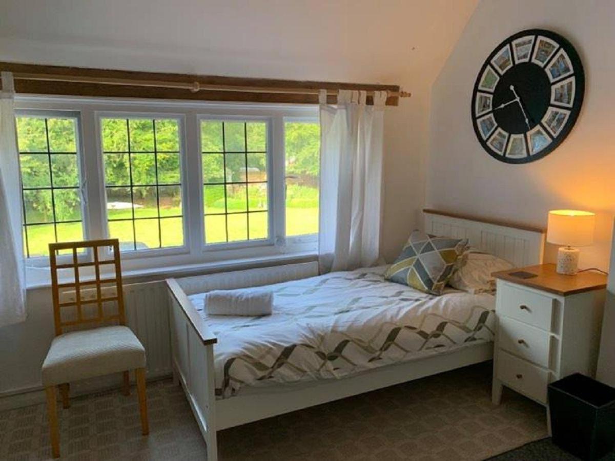 Bridge House B&B Coltishall Exteriör bild